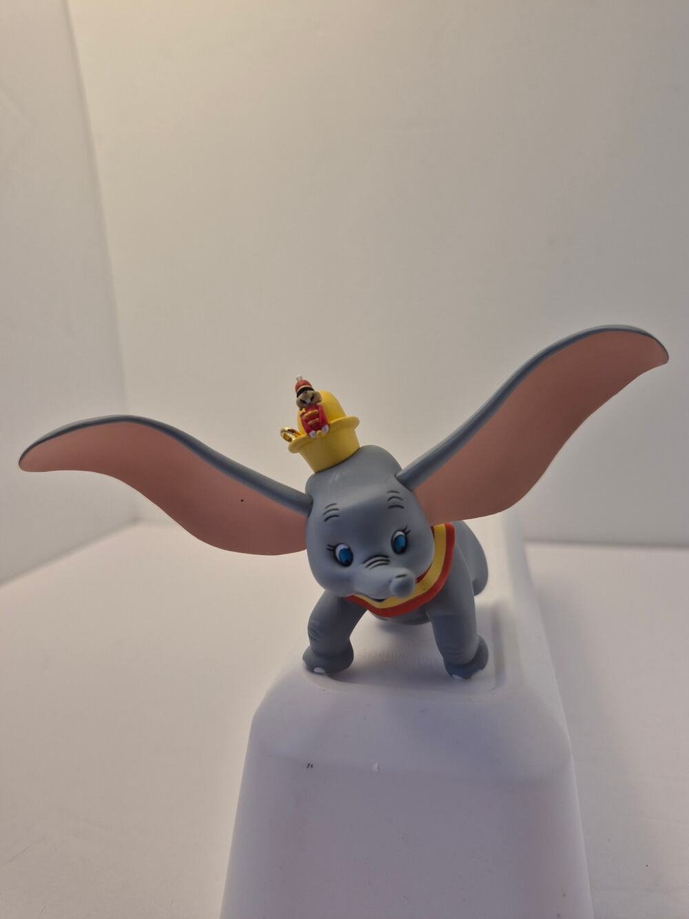 Hallmark Keepsake Ornament Dumbo's First Flight 1999 Christmas Collectible